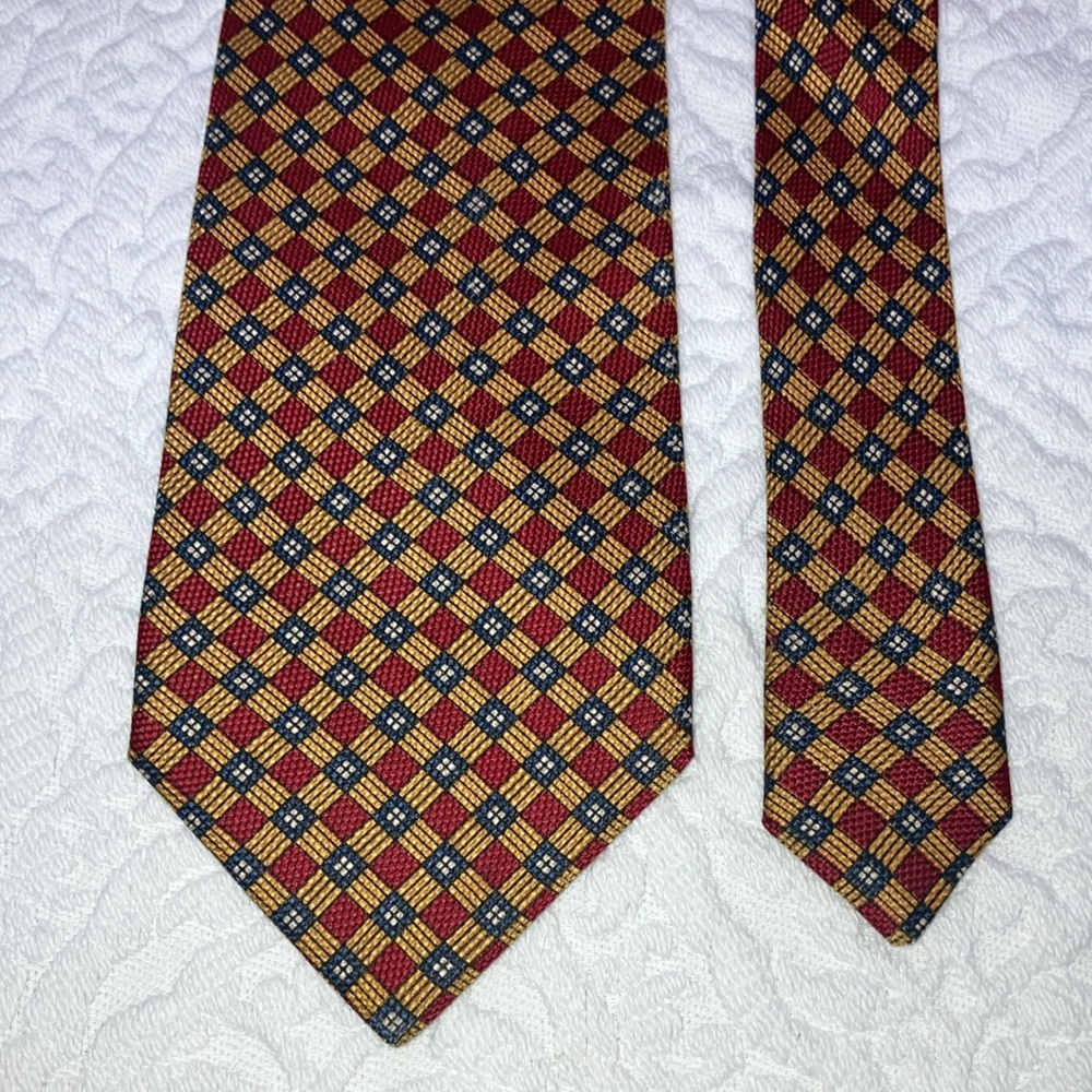 Dormeuil woven silk tie, hand made in Italy, foulard print, red, gold, blue